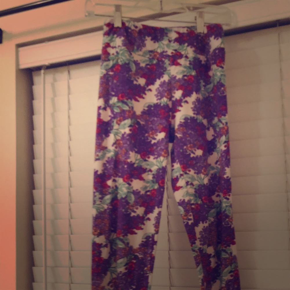 LULAROE OS FLORAL LEGGINGS